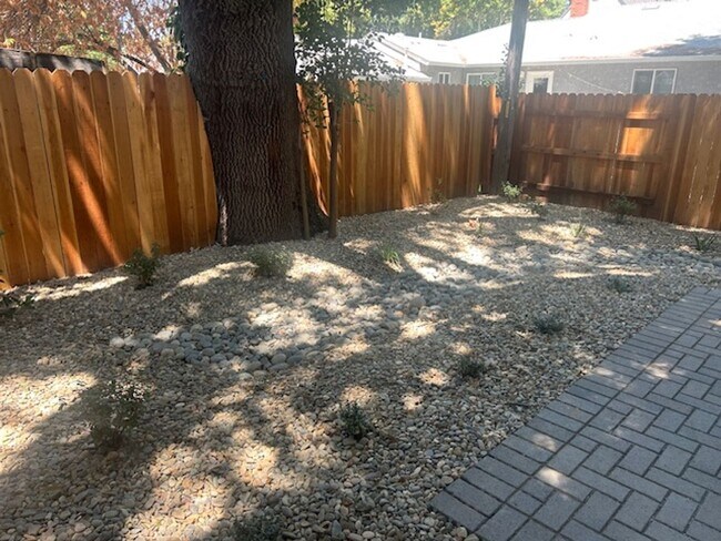 Building Photo - BRAND NEW! 3 bed 2.5 bath Right Next to UCD