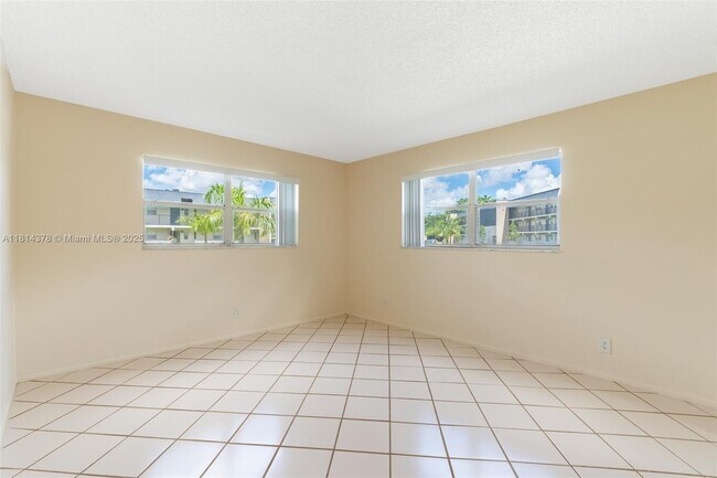 Building Photo - 7900 S Colony Cir