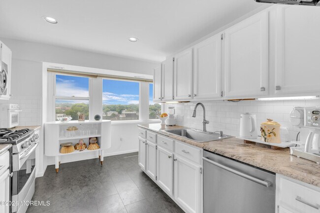 Building Photo - 525 Ocean Blvd
