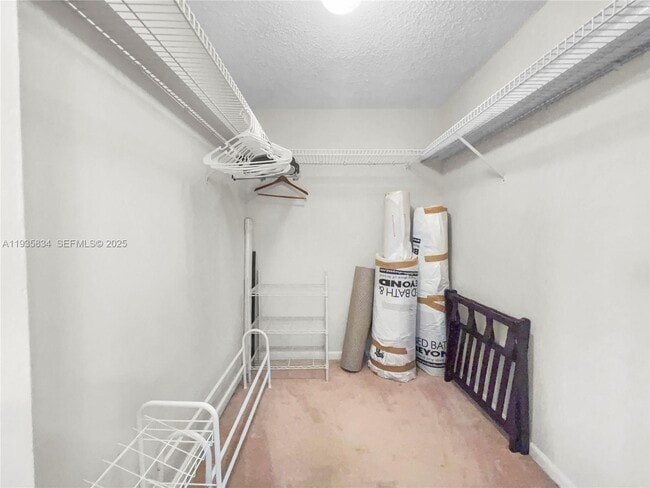 Building Photo - 9255 SW 125th Ave