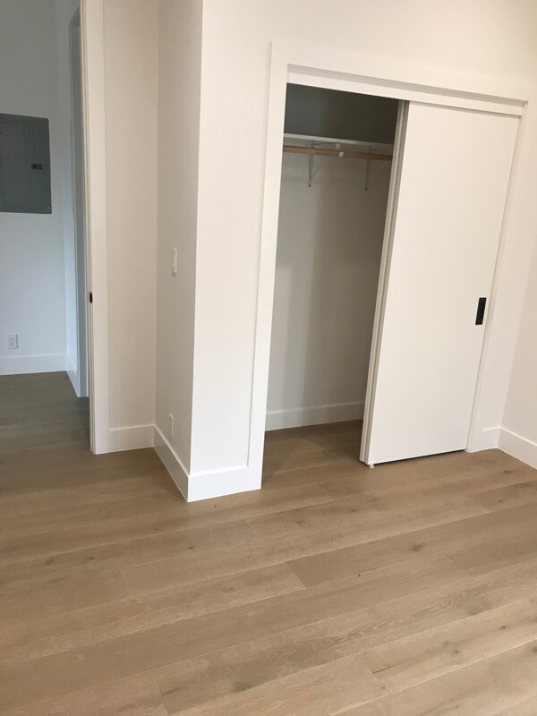 Building Photo - 55 Drake Ct