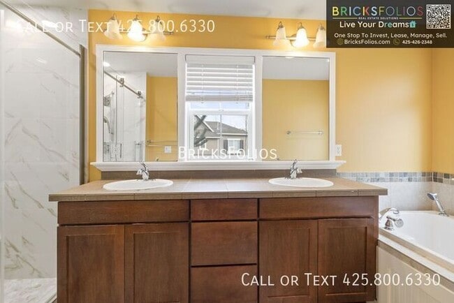 Building Photo - Picture Yourself Living in This East-Facing Bothell Home in the Northshore School District.