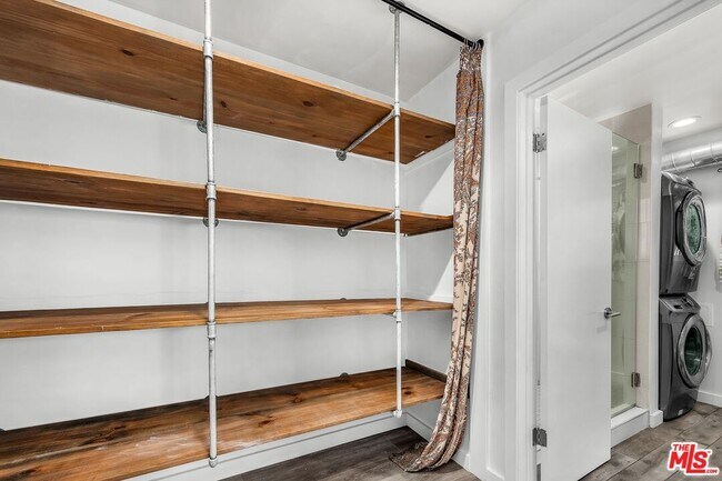 Building Photo - 164 63rd Ave