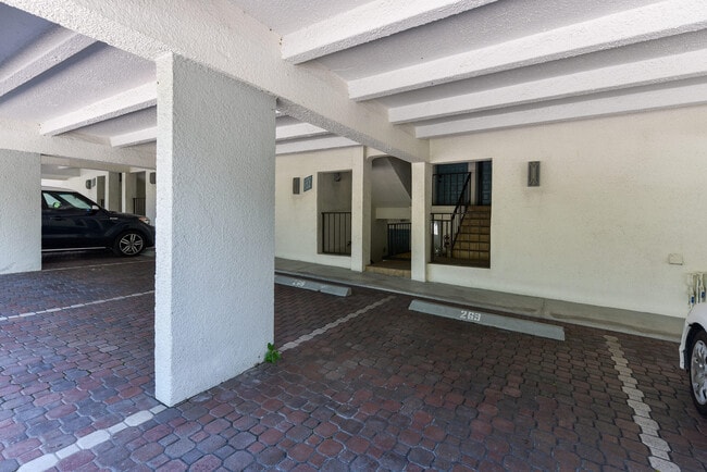 Building Photo - 250 S Ocean Blvd