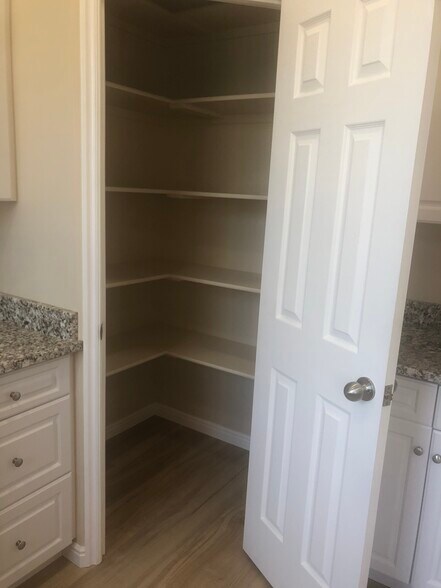 pantry - 454 E 850 S