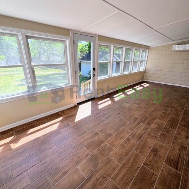 Building Photo - 6010 Upper Brandon Pl