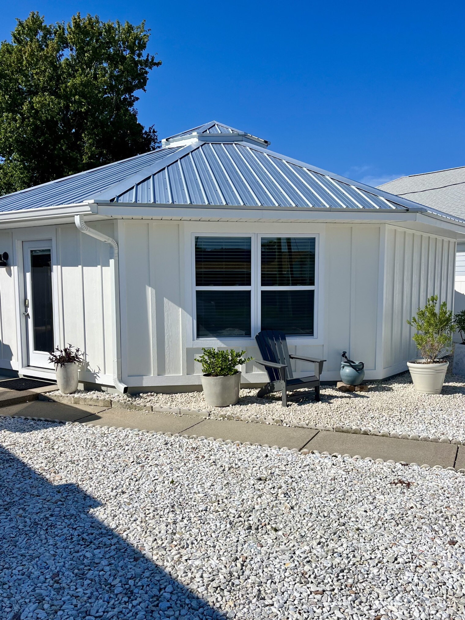 Building Photo - 213 Oleander Ct