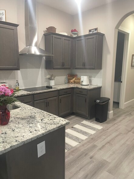 Building Photo - 126 Oasis Dr