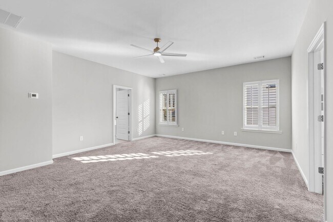 Building Photo - Immaculate, Upgraded Home with Custom Features and Spacious Outdoor Living