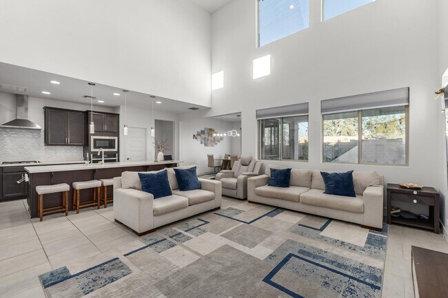 Building Photo - 6759 N 128th Dr