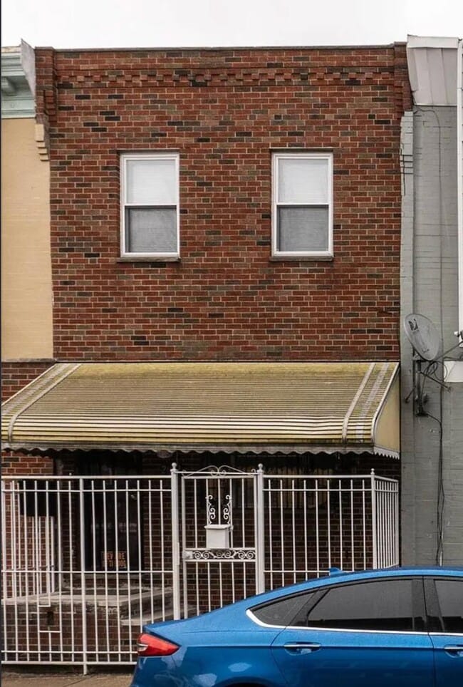 Building Photo - 2603 S Fairhill St