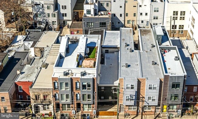 Building Photo - 1152 S 15th St