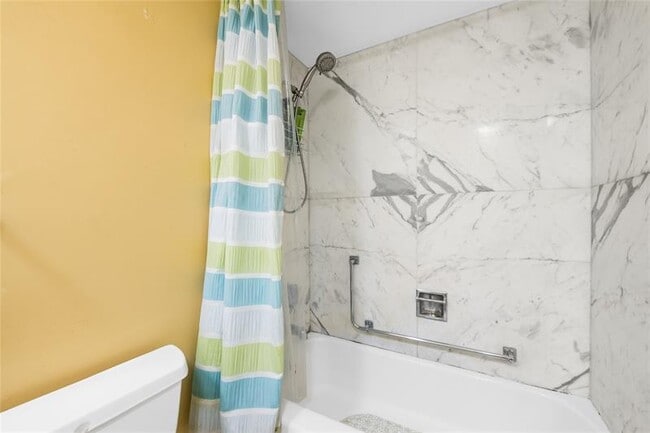 Building Photo - 3700 Galt Ocean Dr