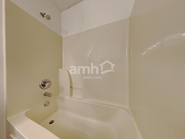 Building Photo - 1114 Green Fern Cv