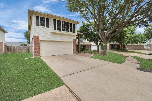 Building Photo - 3919 Rolling Springs Ln