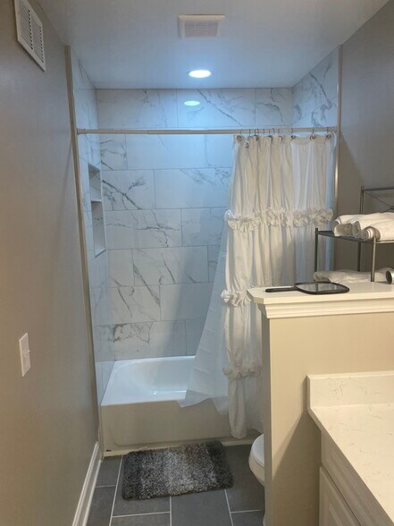 Bathroom - 6005 Wingate Way