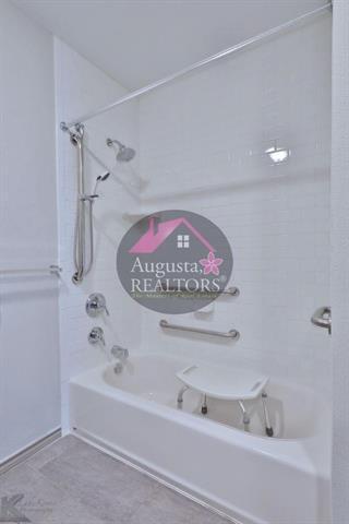 Building Photo - 2800 Sayles Blvd