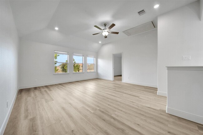 Building Photo - 11030 Sarah Bluff Ln