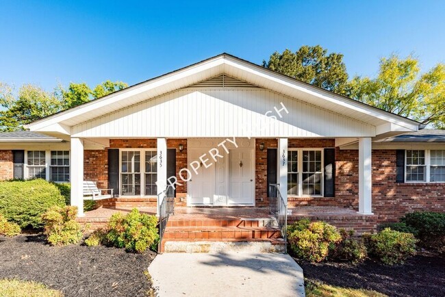Primary Photo - 3637 Missionaire Ave