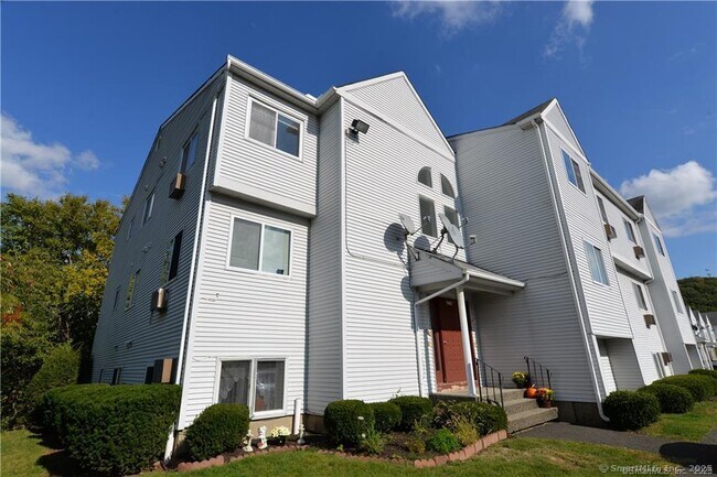 Primary Photo - 140 Hamden Ave
