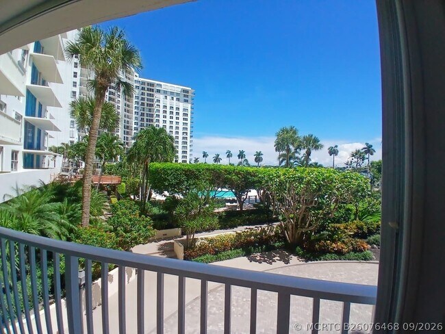 Building Photo - 1801 S Flagler Dr