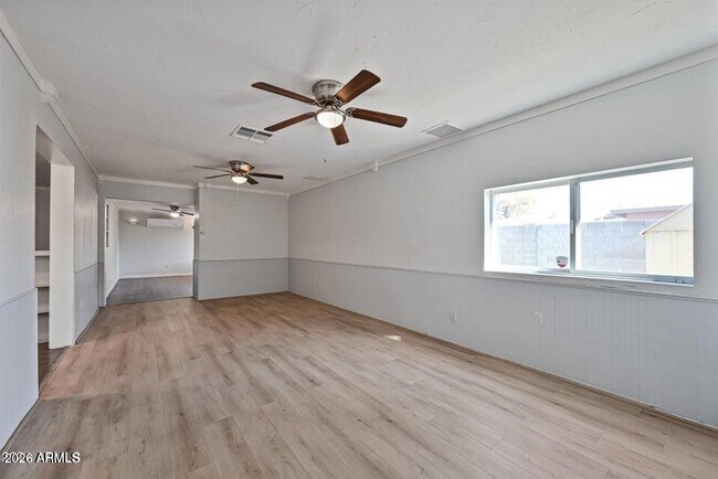 Building Photo - 6133 W Tierra Buena Ln