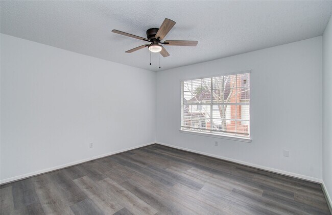 Building Photo - 2106 Spyglass Dr