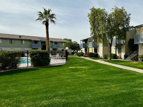 Building Photo - 9231 N 99th Ave