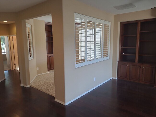Building Photo - 4457 E Carob Dr