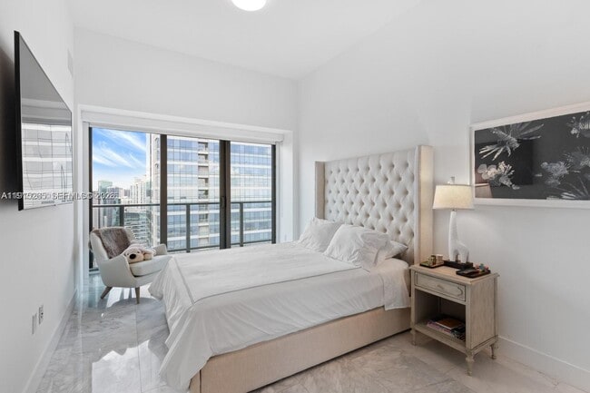 Building Photo - 1451 Brickell Ave