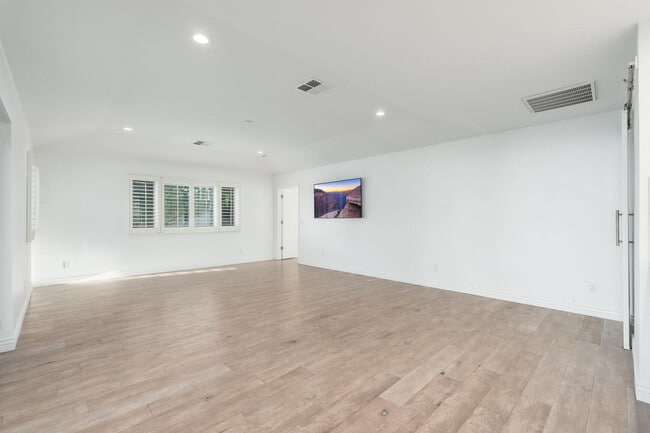 Building Photo - 6709 E Monterosa St
