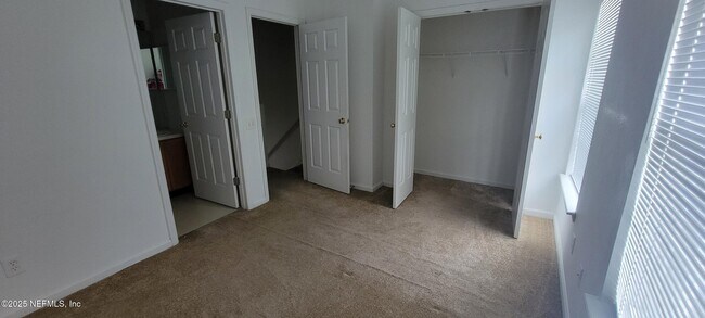 Building Photo - 12311 Kensington Lakes Dr