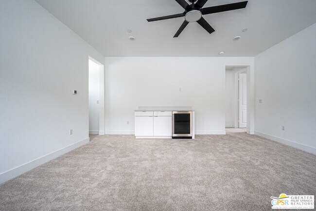 Building Photo - 2651 Lavender Ln