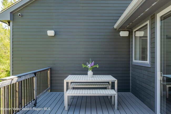 Building Photo - 4599 NY-212