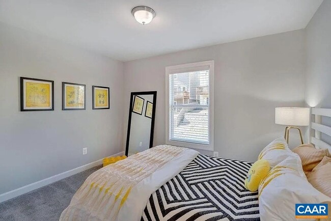 Building Photo - 314 Huntley Ave