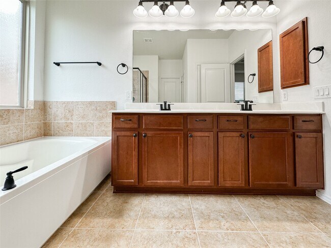 Building Photo - 25322 Alverstone Drive