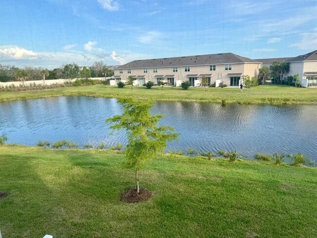 Building Photo - 5715 Archipelago St
