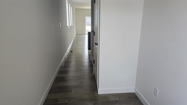 Building Photo - 49 Pheasant Ring Dr