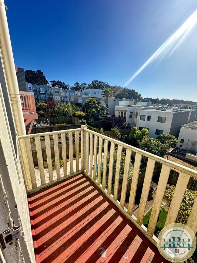 Building Photo - Charming 3BR|1.5BA Home in the Heart of th...