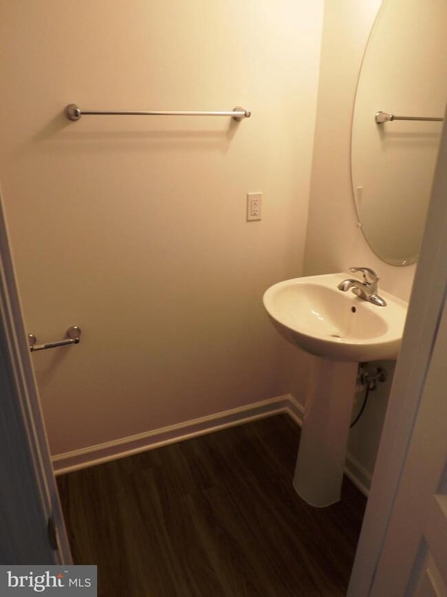 Building Photo - 65 Billau Pl
