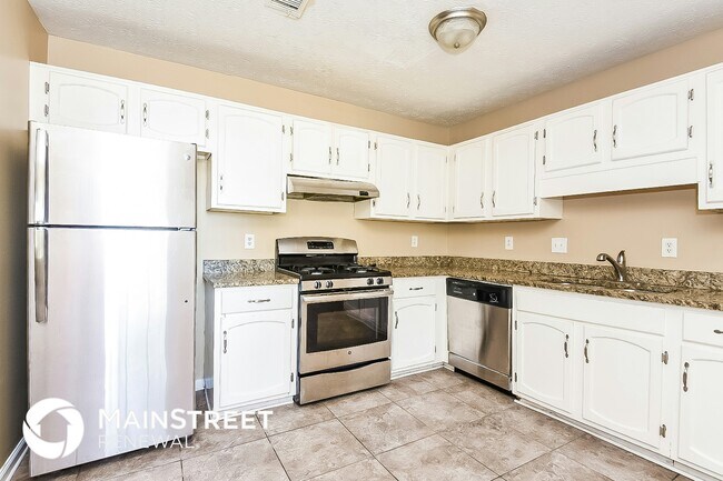 Building Photo - 3246 Fescue Cir
