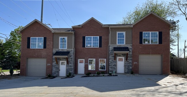 Building Photo - 503 Station Ct