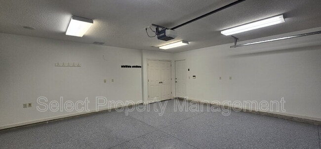 Building Photo - 9121 Brickshire Pkwy