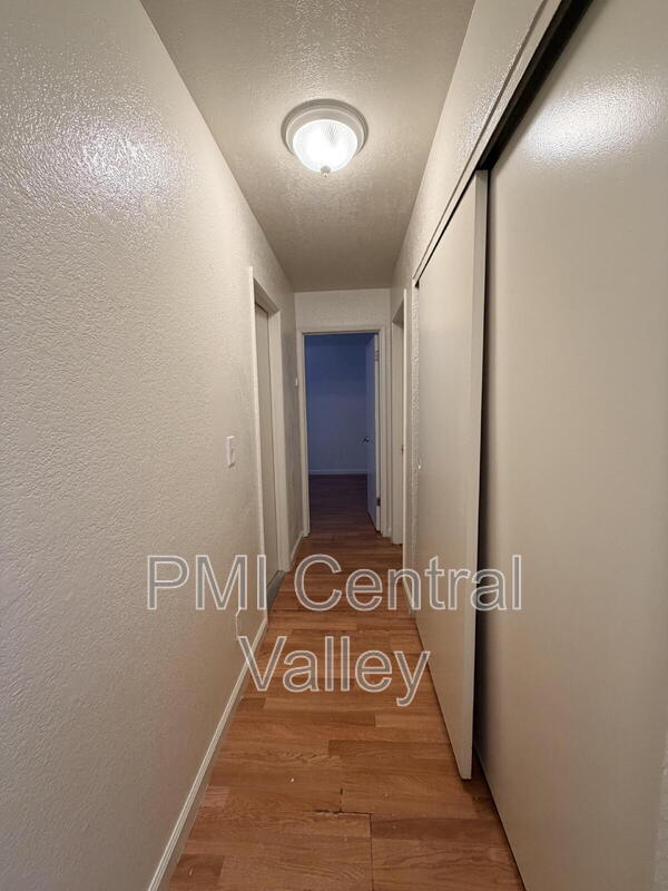 Building Photo - 6222 Porterfield Ct