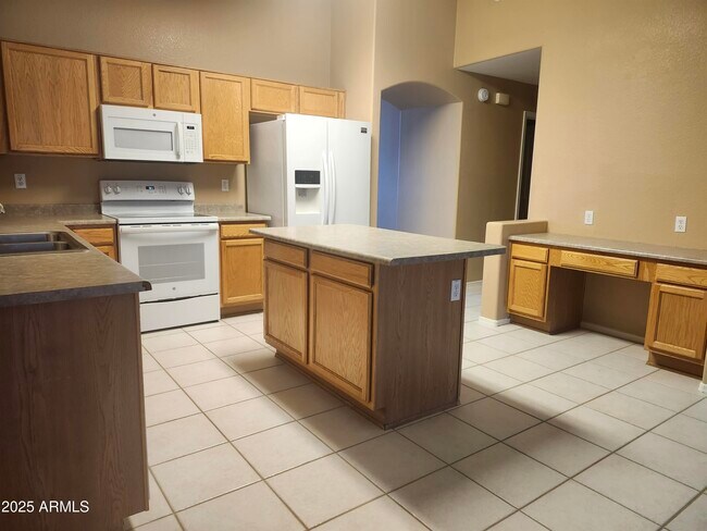 Building Photo - 6607 W Prickly Pear Trail