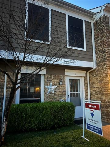 Primary Photo - 705 Lee St