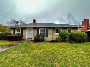 Building Photo - 875 W Alpine Ave