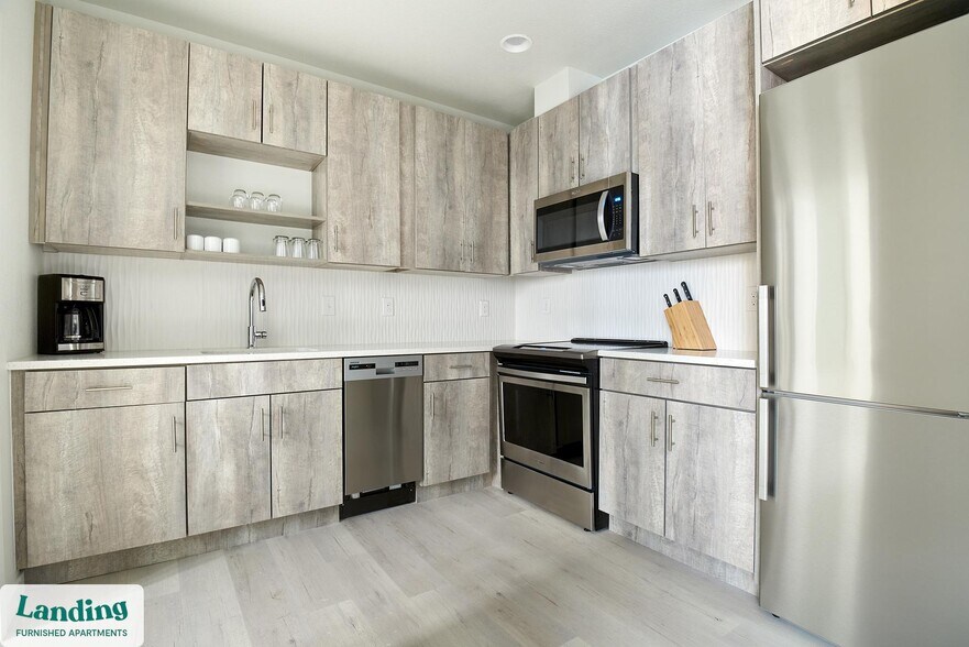 Building Photo - 3024-3024 Zuni St