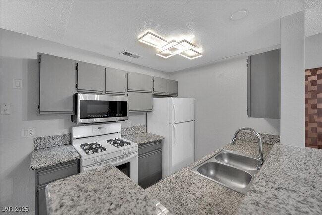 Building Photo - 2200 S Fort Apache Rd