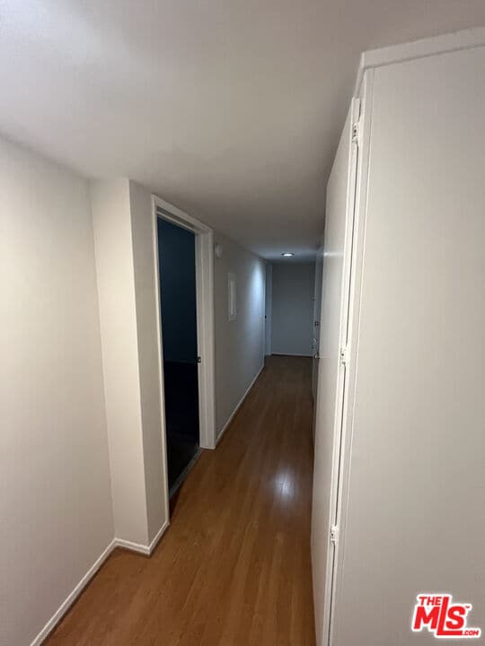 Building Photo - 430 S Maple Dr